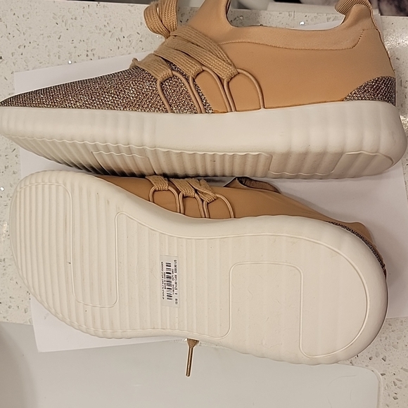 NWT TORRID SIZE 8W LACE-UP NYLON SNEAKER (WW) - Picture 7 of 11